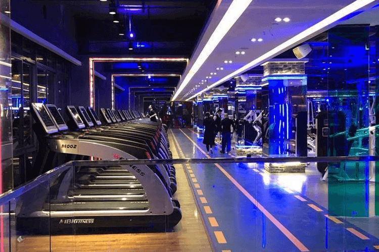 Review phòng tập Bluegym